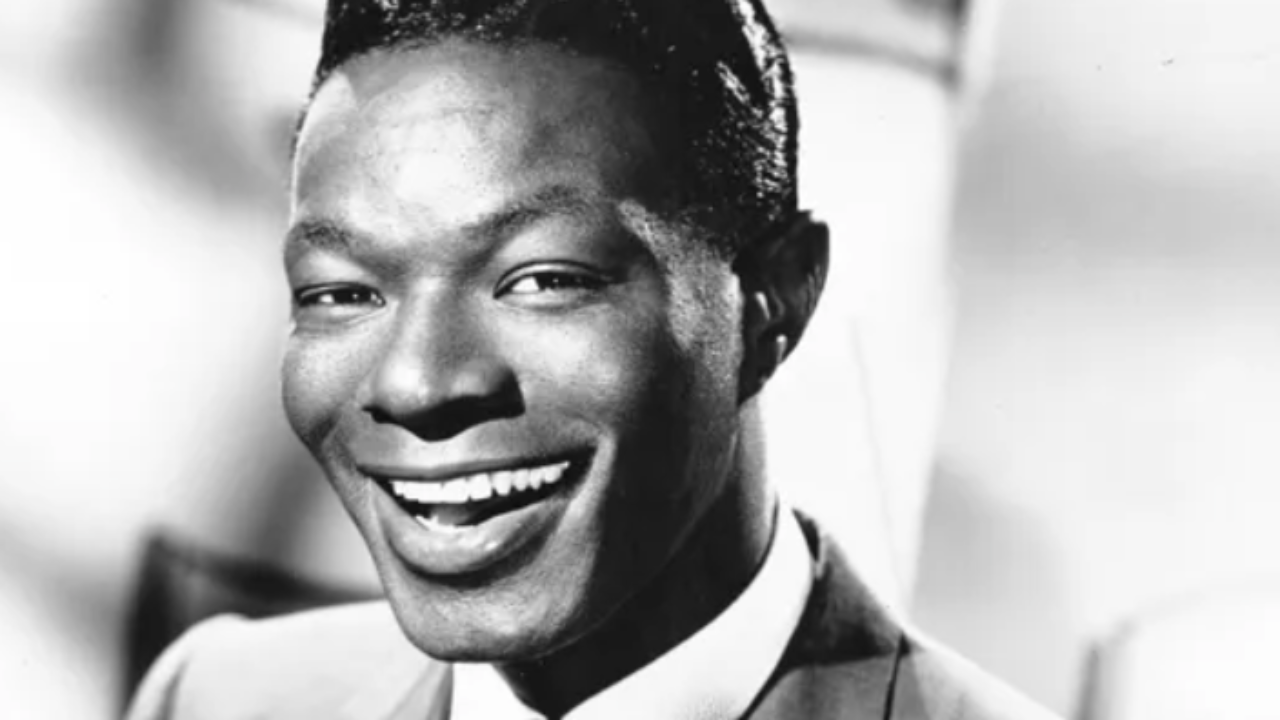 Nat King Cole en 1956 : la premi&egrave;re star noire &agrave; la t&eacute;l&eacute;vision am&eacute;ricaine face &agrave; une Am&eacute;rique encore s&eacute;gr&eacute;gationniste
