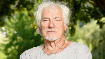 Hugues Aufray est cash : "Je ne prendrai jamais ma retraite"